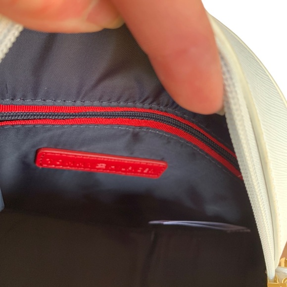 Tommy Hilfiger Saffiano Canteen Crossbody Purse Bag White Women’s NWT - Picture 8 of 14